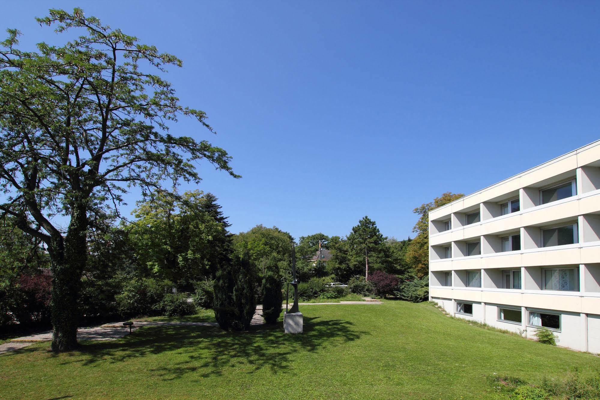 College Garden Hotel バート・フェスラウ エクステリア 写真