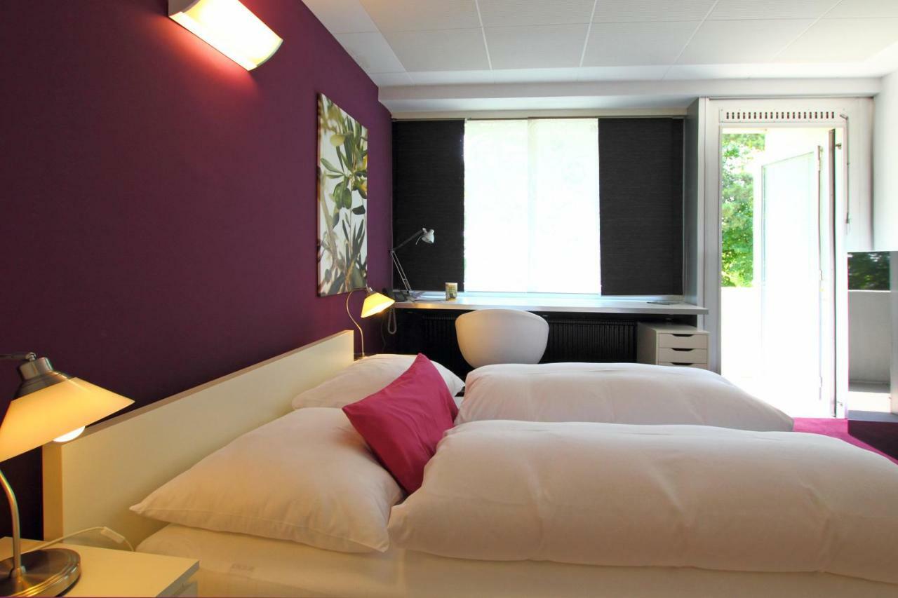 College Garden Hotel バート・フェスラウ エクステリア 写真
