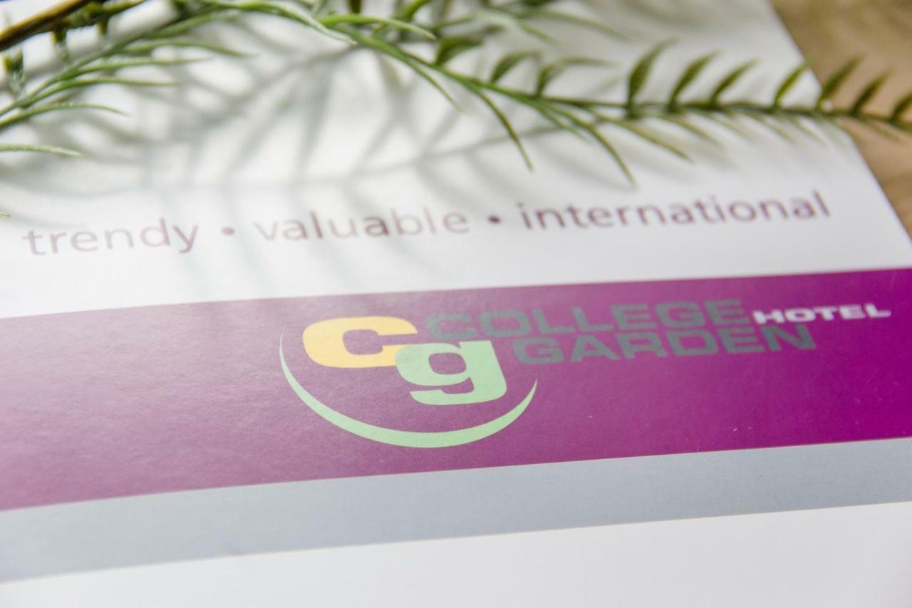 College Garden Hotel バート・フェスラウ エクステリア 写真