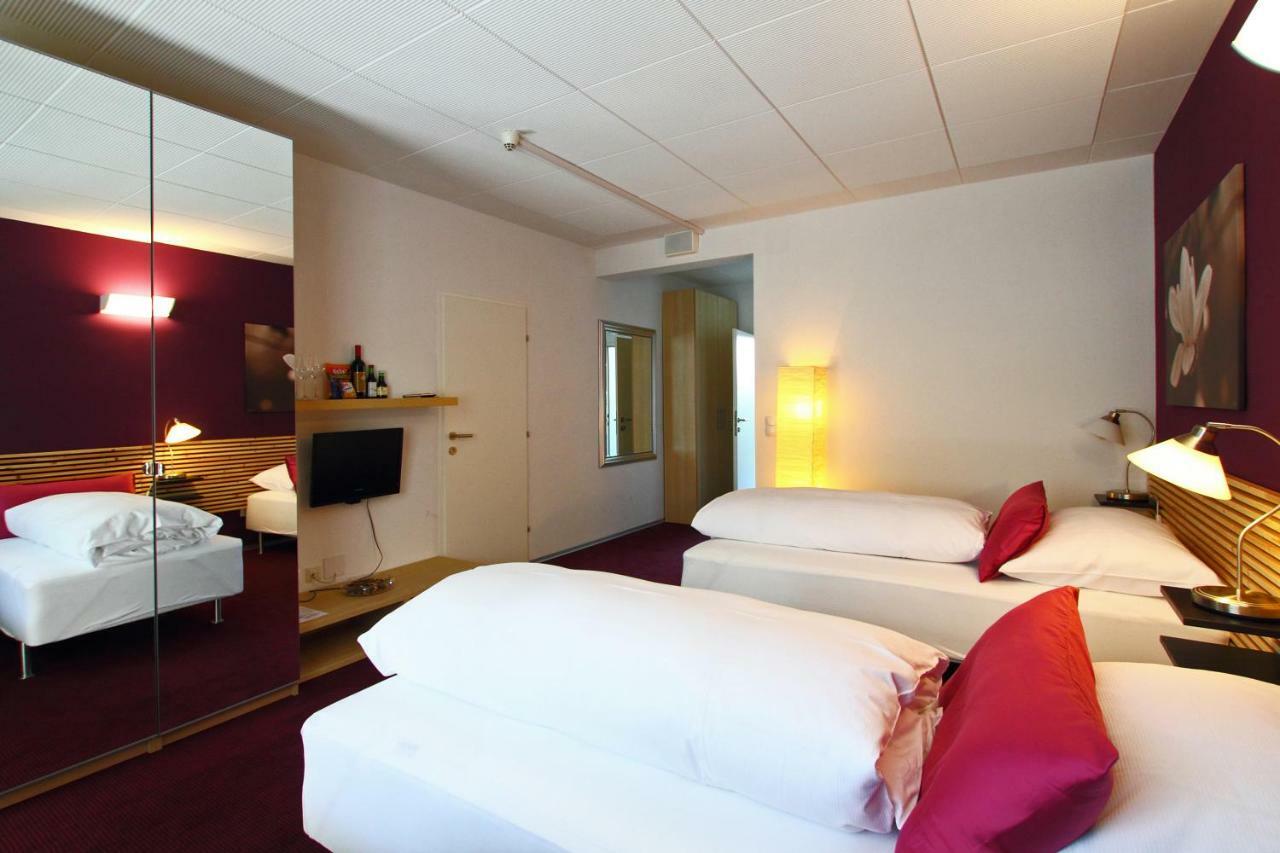 College Garden Hotel バート・フェスラウ エクステリア 写真